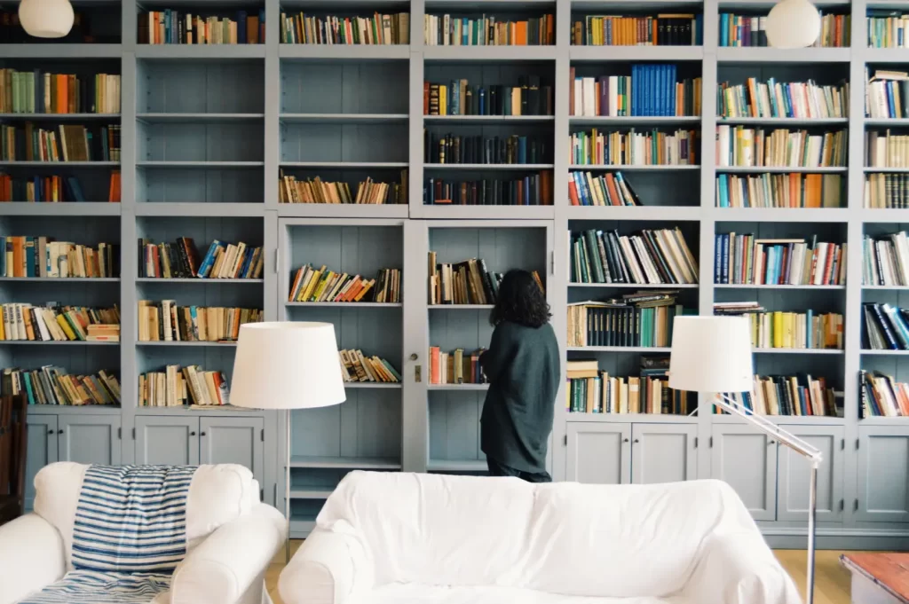 wall-bookshelves-full-books